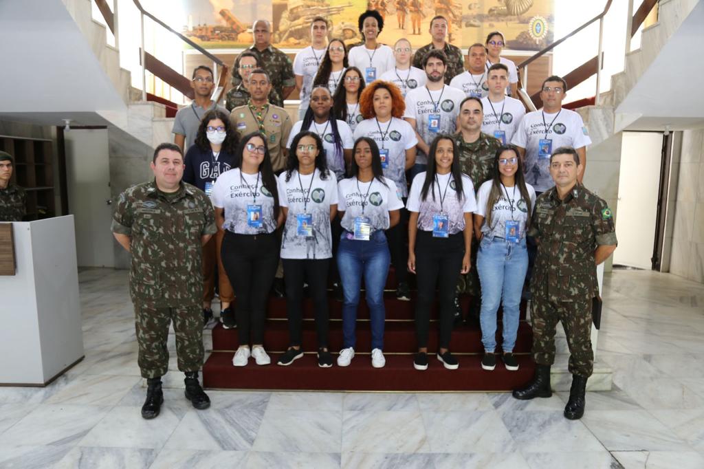 Exército Brasileiro inicia terceira edição do programa Conheça O Seu  Exército no Recife - Folha PE