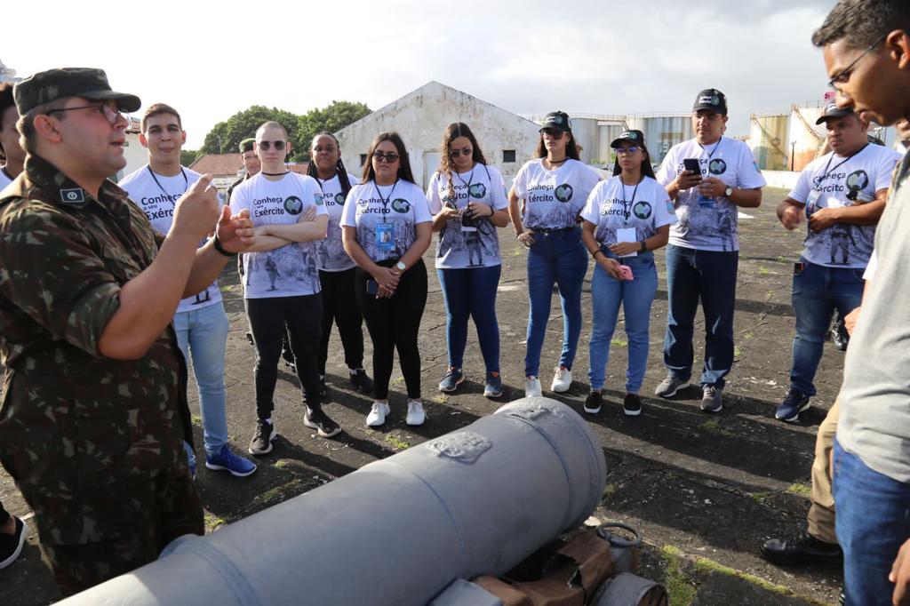 Exército Brasileiro inicia terceira edição do programa Conheça O Seu  Exército no Recife - Folha PE